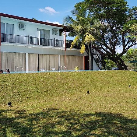 Grand Riverine Bed and Breakfast Kotugoda Buitenkant foto