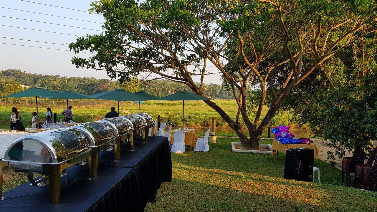Grand Riverine Bed and Breakfast Kotugoda Buitenkant foto